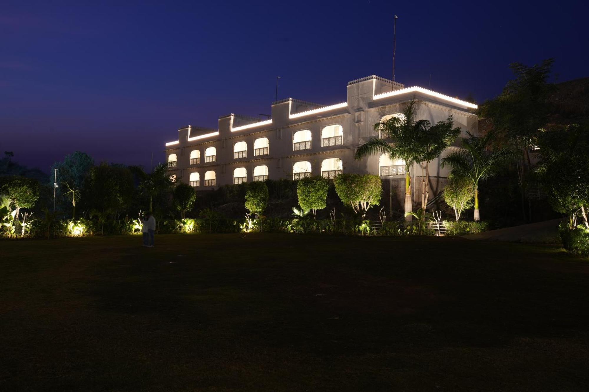 Sayaji Resorts & Spa Udaipur Luaran gambar