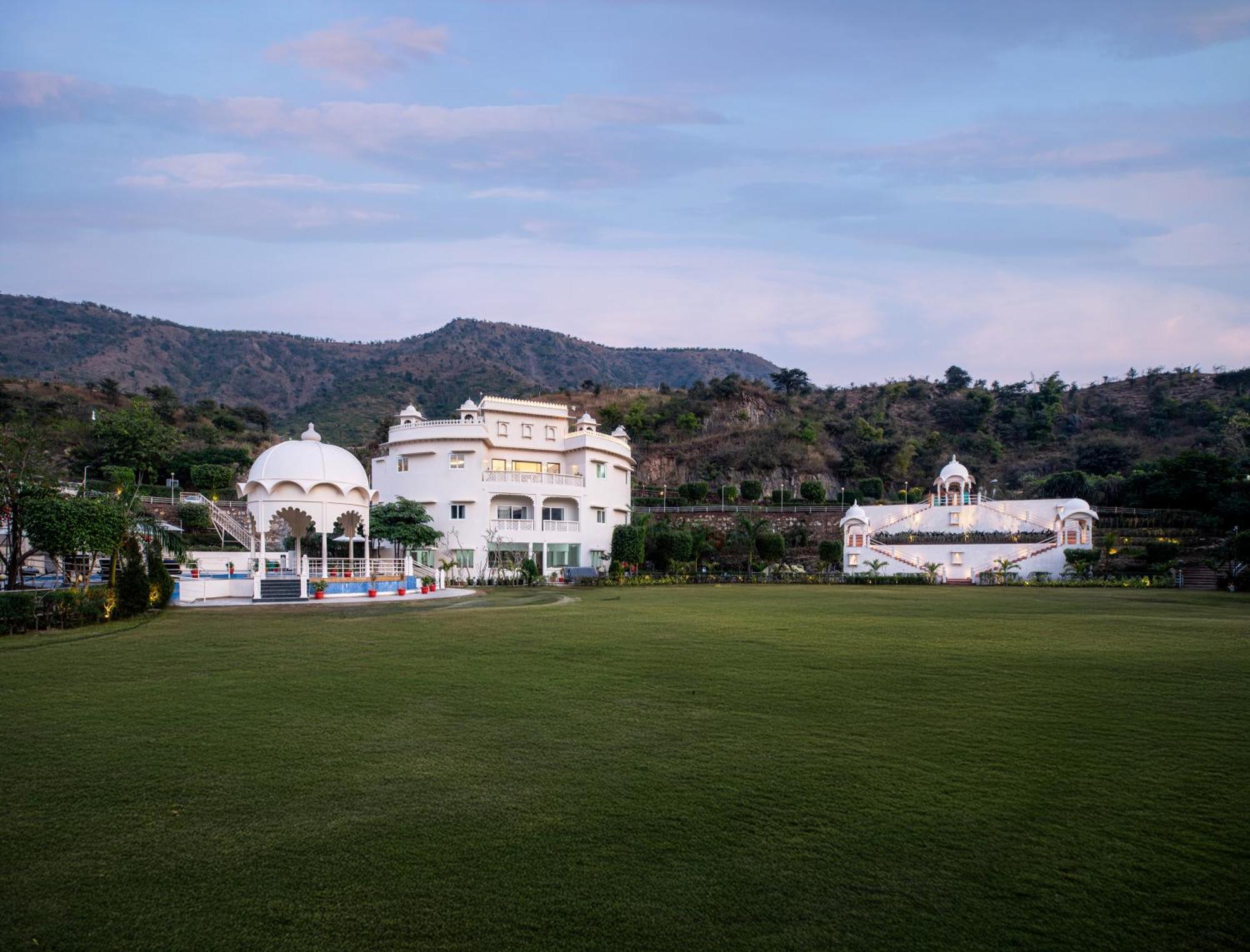 Sayaji Resorts & Spa Udaipur Luaran gambar